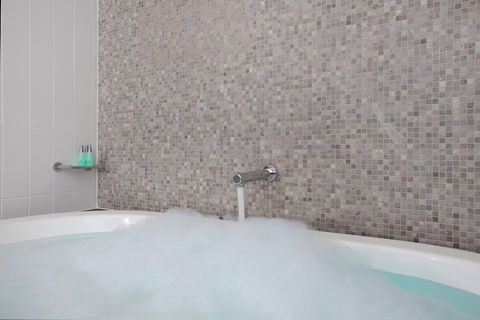 Private Sea Temple Penthouse 407 - Hervey Bay Accommodation 2
