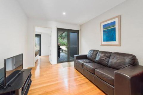 Inn Off The Reef - Hervey Bay Accommodation 0