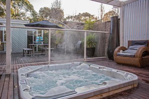 Iona Beach House Cowes - Hervey Bay Accommodation 0