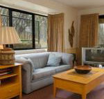 Discobolus 2 - Hervey Bay Accommodation