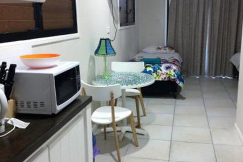 Inner City Granny Flat - Hervey Bay Accommodation 0