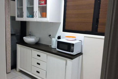 Inner City Granny Flat - Hervey Bay Accommodation 6
