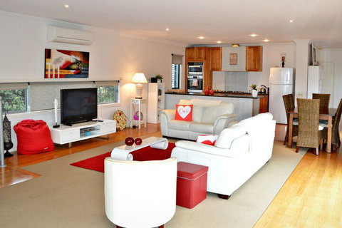 Blue Views - Hervey Bay Accommodation 2