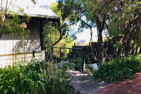 Zephyr Studio - Hervey Bay Accommodation 1