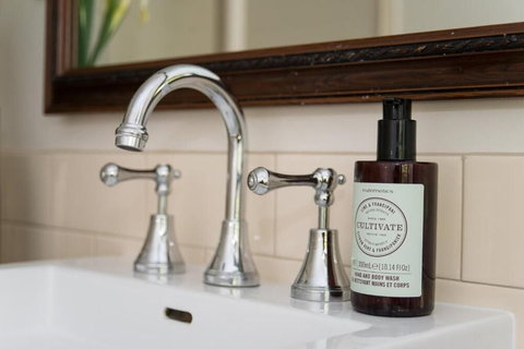 Hollyhock B&B - Hervey Bay Accommodation 5