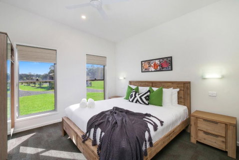 Ironbark Villa 6 - Hervey Bay Accommodation 2