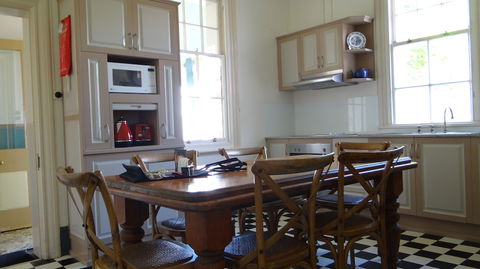 Byron Bay Cottages - Hervey Bay Accommodation 4