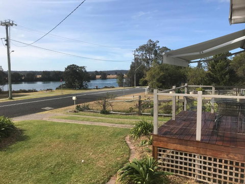 Moruya Holiday House - Hervey Bay Accommodation 5