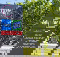 Nightcap at Skyways Hotel - Tourism Hervey Bay