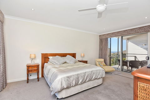 Lavina Luxury Beach House - Hervey Bay Accommodation 5