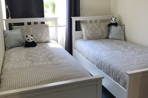 Inner City Apartments - Hervey Bay Accommodation 3