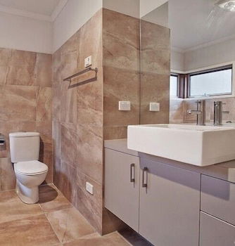 Alyeska - Hervey Bay Accommodation 2