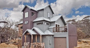 Alyeska - Hervey Bay Accommodation 0