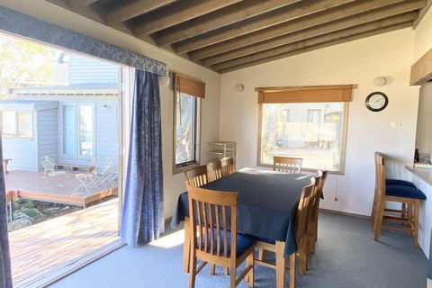 Alpine Interlude - Hervey Bay Accommodation 2