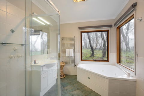 Absinthe - Hervey Bay Accommodation 4