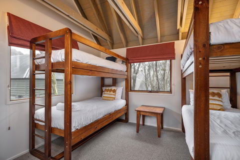 Absinthe - Hervey Bay Accommodation 1