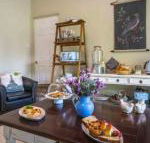 Vicarage View Cottage - Hervey Bay Accommodation