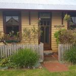 Twomeys Cottage - Hervey Bay Accommodation 0
