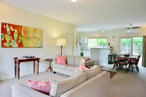 Glan Mor - Hervey Bay Accommodation 2
