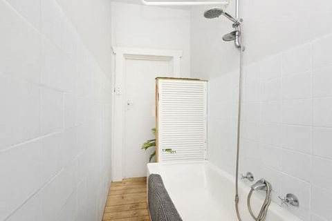 Bondi Beach Gorgeous Apartment H323 - Hervey Bay Accommodation 5