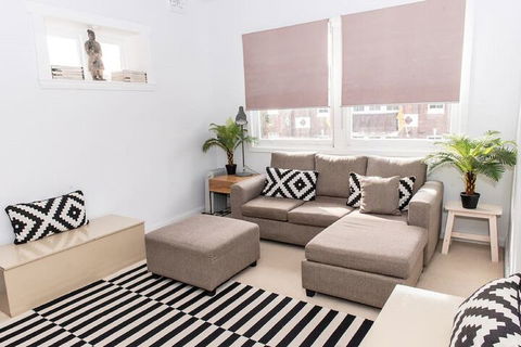Bondi Beach Gorgeous Apartment H323 - Hervey Bay Accommodation 4
