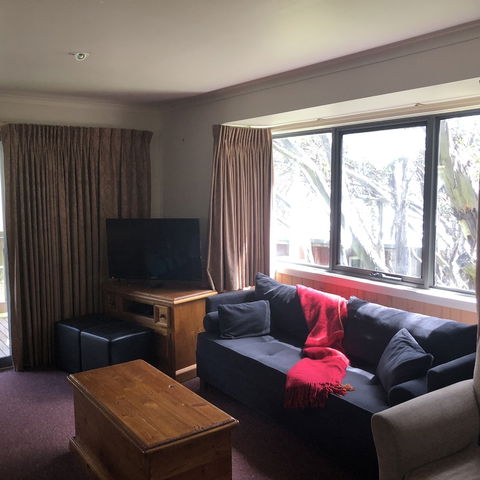 Discobulous 6 - Hervey Bay Accommodation 5