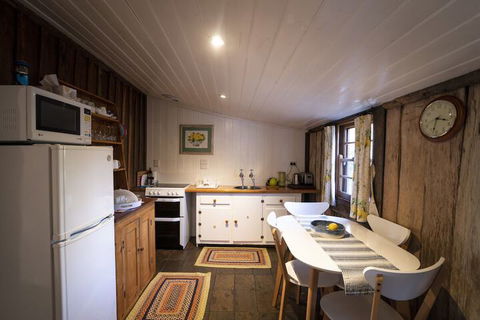 Camerons Cottage - Tourism Hervey Bay 2