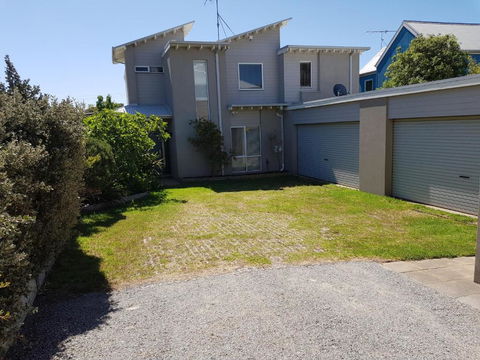 Beachcomber - Tourism Hervey Bay 5