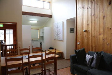 Whispering Pines 2 - Hervey Bay Accommodation 2