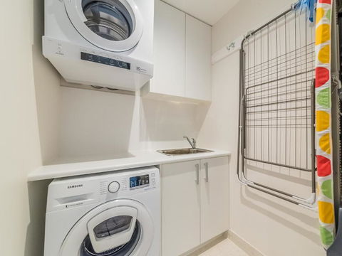 Cscape 3brm Apartment With A View - Hervey Bay Accommodation 2