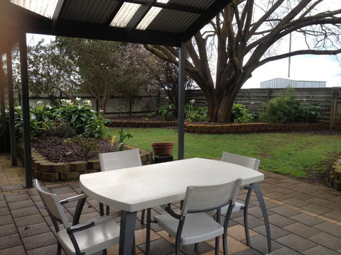 Girraween House - Tourism Hervey Bay 5