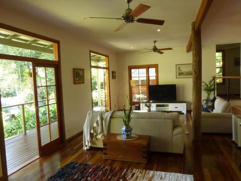 Magnolia Cottage - Tourism Hervey Bay 6