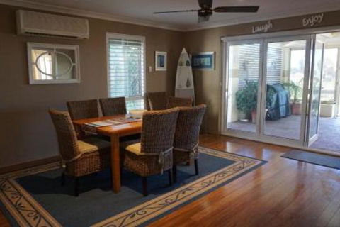 Holiday House - Hervey Bay Accommodation 2