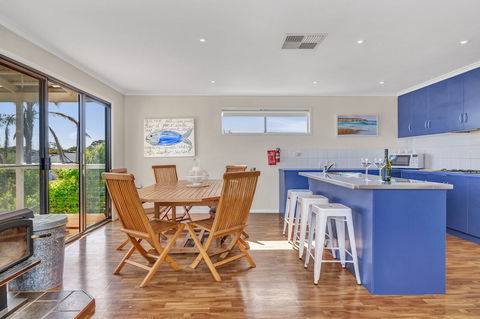 Zephyr Shores - Hervey Bay Accommodation 3