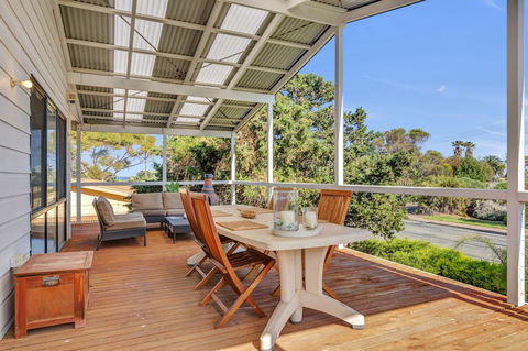 Zephyr Shores - Hervey Bay Accommodation 0