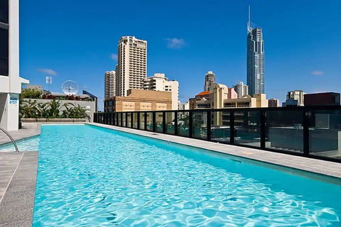 Apartment Stay Circle On Cavill - Hervey Bay Accommodation 2