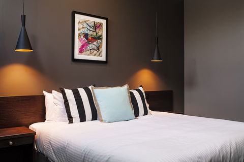Criterion Hotel Sale - Hervey Bay Accommodation 3