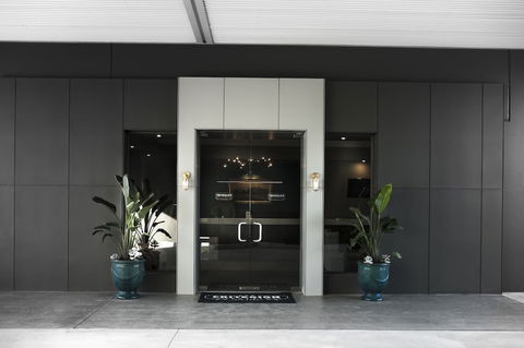 Criterion Hotel Sale - Hervey Bay Accommodation 0