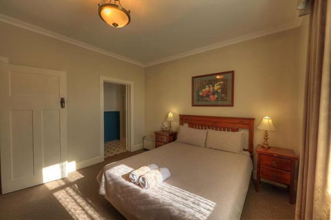 Grace's Spa Cottage - Hervey Bay Accommodation 1