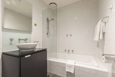 Absolute Collins - Tourism Hervey Bay 3