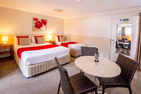 Apple & Grape Motel - Tourism Hervey Bay 1
