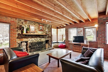 High Knob - Hervey Bay Accommodation 6