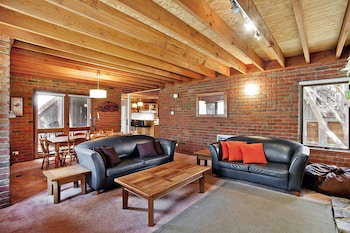 High Knob - Hervey Bay Accommodation 5