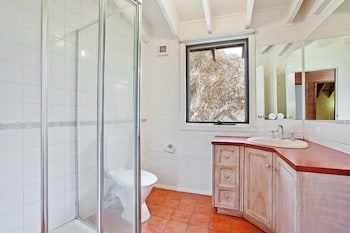 High Knob - Hervey Bay Accommodation 4