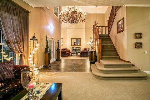 Kerami Manor - Tourism Hervey Bay 1