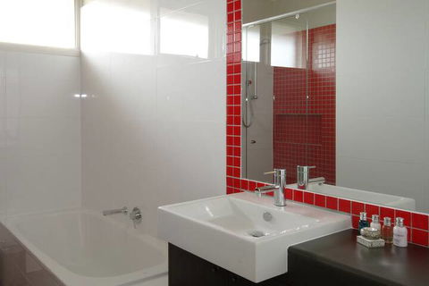 BOUTIQUE STAYS - Sandyside 1 - Tourism Hervey Bay 7