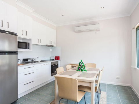 Anglesea River Apartments 2 Bed Unit 2 / 4 - Hervey Bay Accommodation 1