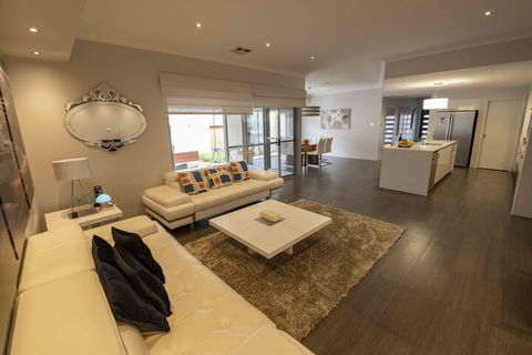 Magnificent Beach Retreat - Tourism Hervey Bay 6