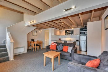 Pinot - Hervey Bay Accommodation 1