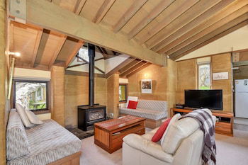Bidgee Widgee - Hervey Bay Accommodation 3